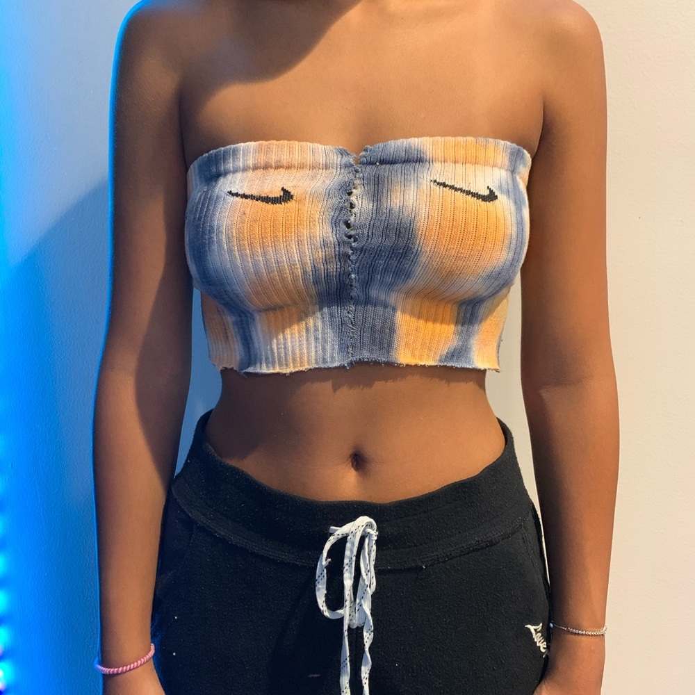 Tube tob made out of Nike socks. 🖤🖤